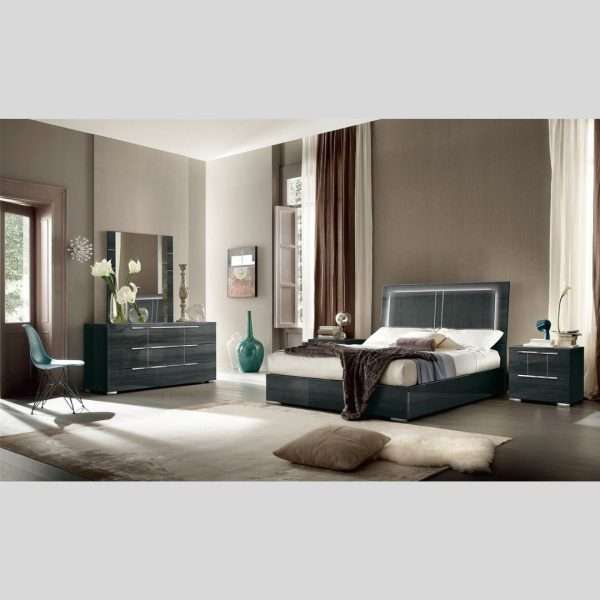 greybedroom.jpeg